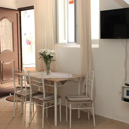 Studio A&a Apartment